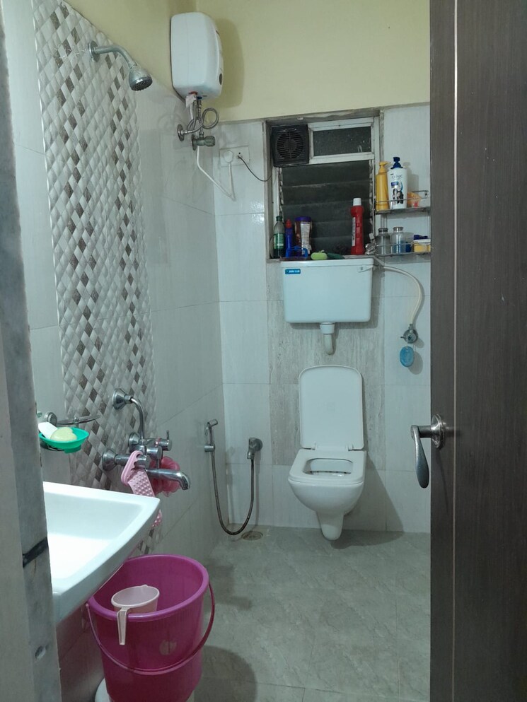 Bathroom, rosa-elite 1 Bedroom 447 Sq.Ft. Apartment In Bhayandarpada Thane 7406111