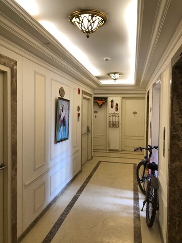 Building Lobby in 3 BHK Apartment at DLF The Skycourt, Sector 86 – for Sale