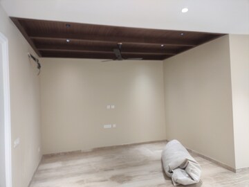 Room in 6+ BHK Independent House at Mullanpur – for Sale