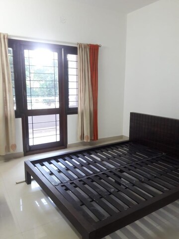 Bedroom in 3 BHK Apartment at Vaishnavi Splendour, New Bel Road – for Rent