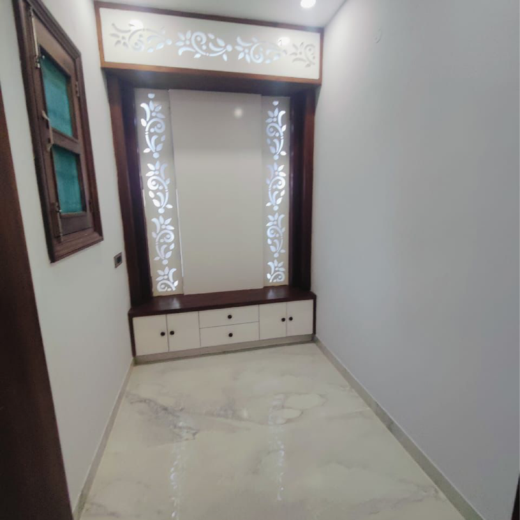 Room, sunny enclave 5 Bedroom 220 Sq.Yd. Independent House In Sunny Enclave Mohali 7406668