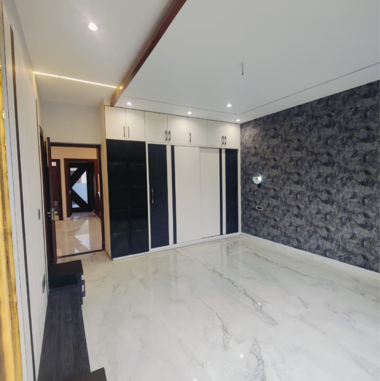 Room, sunny enclave 5 Bedroom 220 Sq.Yd. Independent House In Sunny Enclave Mohali 7406668