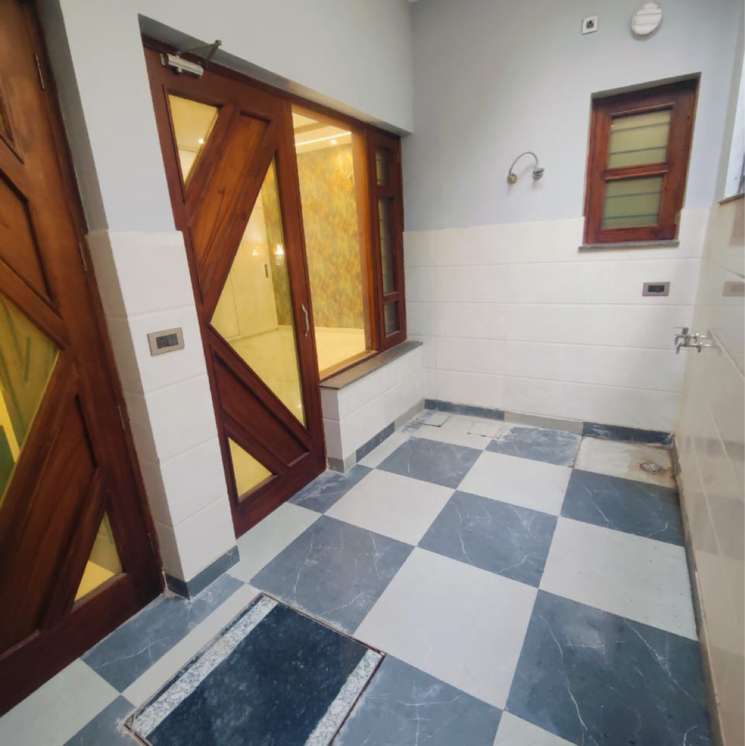 Balcony, sunny enclave 5 Bedroom 220 Sq.Yd. Independent House In Sunny Enclave Mohali 7406668