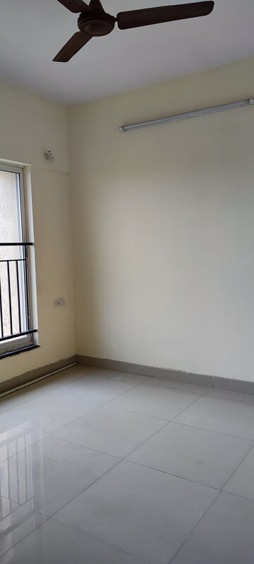 Room in 2 BHK Apartment at Rustomjee Urbania Atelier, Majiwada – for Sale