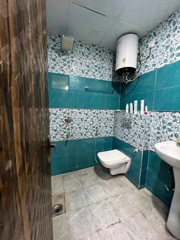 Bathroom in 1 BHK Apartment at Kailash Tower Nalasopara, Nalasopara East – for Sale