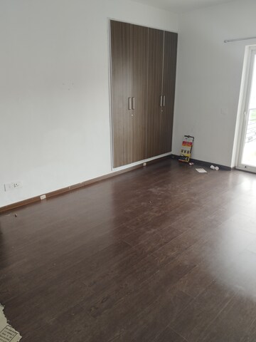 Room in 5 BHK Apartment at Tulip Ace, Sector 89 – for Sale