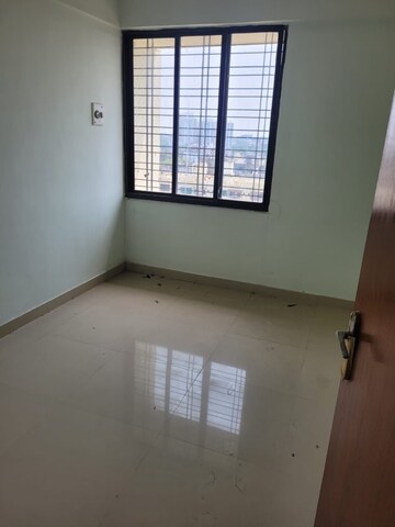 Room in 3 BHK Apartment at Ganeshpeth Colony – for Sale