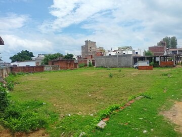  Plot – Garden View at Gomti Nagar - for Sale