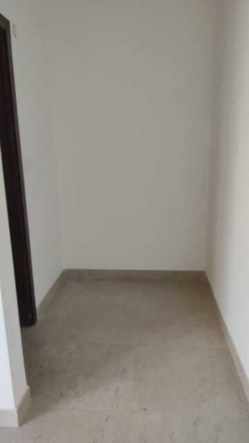 Room in 3 BHK Apartment at ATS Le Grandiose, Sector 150 – for Sale