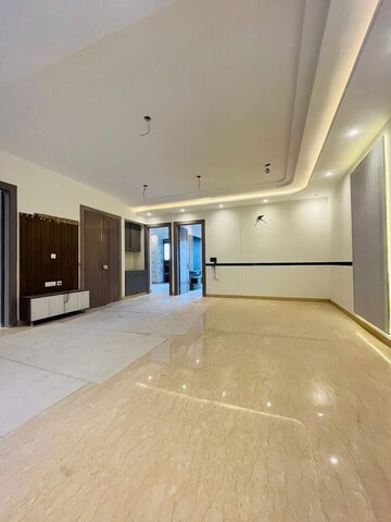 Room in 4 BHK Builder Floor at Ansal API Esencia, Sector 67 – for Sale