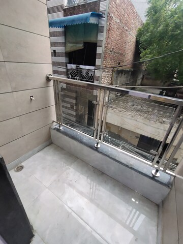 Balcony in 1 RK Builder Floor at Uttam Nagar – for Sale