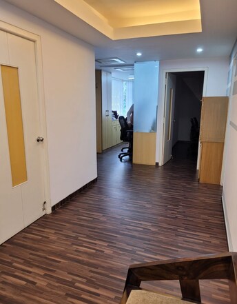 कॉमर्शियल ऑफिस स्पेस वर्ग फुट फॉर रीसेल इन कनिंघम रोड बैंगलोर  7407806