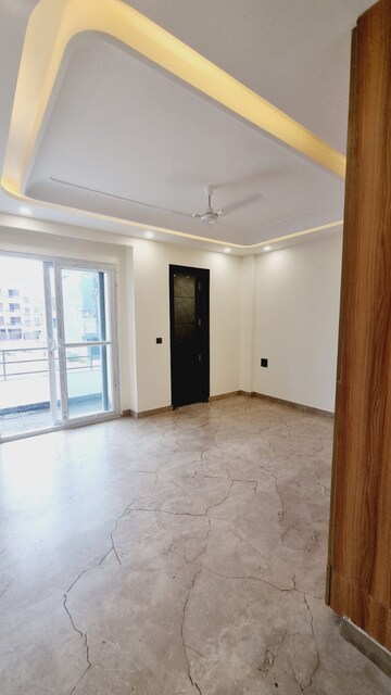 Room in 3 BHK Builder Floor at Sushant Lok 2, Sector 57 – for Sale