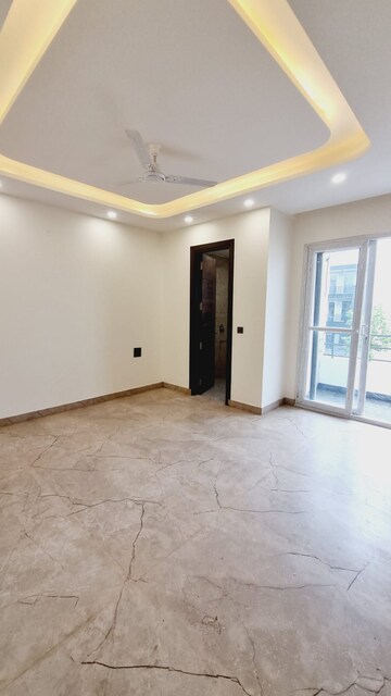Room in 3 BHK Builder Floor at Sushant Lok 2, Sector 57 – for Sale