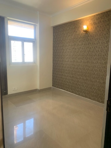 Room in 2.5 BHK Apartment at Fusion Homes, Tech Zone 4 Greater Noida – for Sale