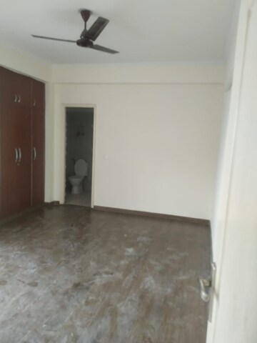 Room in 2 BHK Apartment at Gardenia Golf City, Sector 75 – for Sale