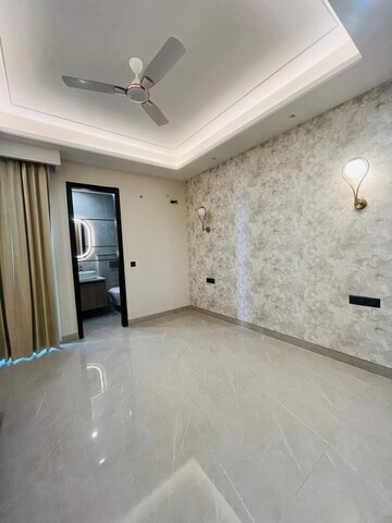 Room in 3 BHK Builder Floor at Ansal API Esencia, Sector 67 – for Sale