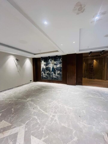 Room in 4 BHK Builder Floor at Ansal API Esencia, Sector 67 – for Sale