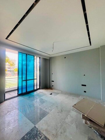 Room in 4 BHK Builder Floor at Ansal API Esencia, Sector 67 – for Sale
