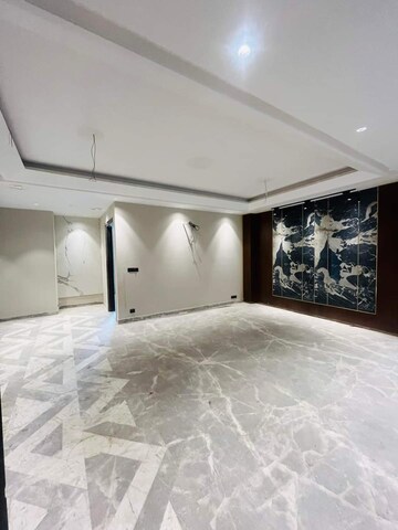 Bedroom in 4 BHK Builder Floor at Ansal API Esencia, Sector 67 – for Sale