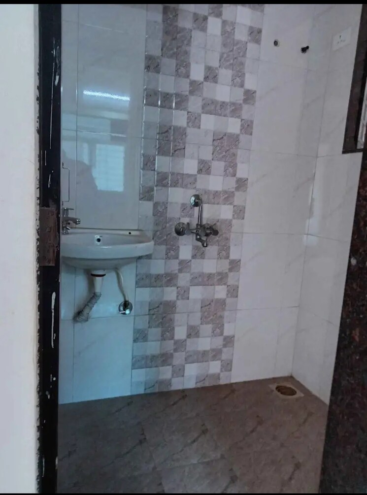 Bathroom, s-r-classic-tower 2 Bedroom 1040 Sq.Ft. Apartment In Taloja Navi Mumbai 7409141