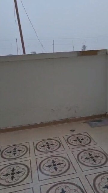 Furnished Amenities in 4 BHK Builder Floor at BPTP Parkland Pride, Sector 77 – for Sale