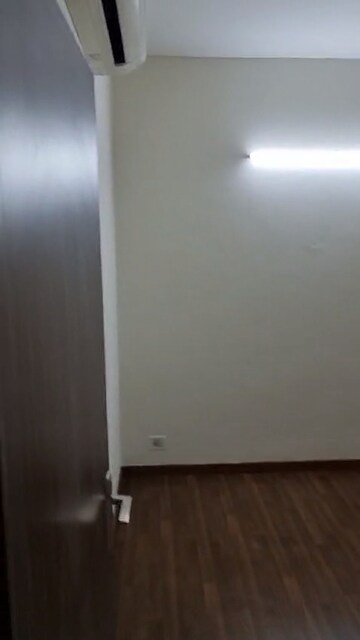 Room in 4 BHK Builder Floor at BPTP Parkland Pride, Sector 77 – for Sale