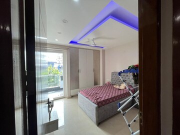 Bedroom in 3 BHK Builder Floor at Sector 46 – for Sale