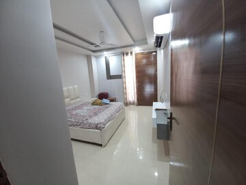 Bathroom in 3 BHK Builder Floor at Sector 46 – for Sale
