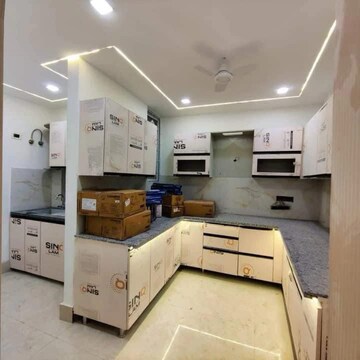 Team Area in 3 BHK Builder Floor at Chattarpur – for Sale