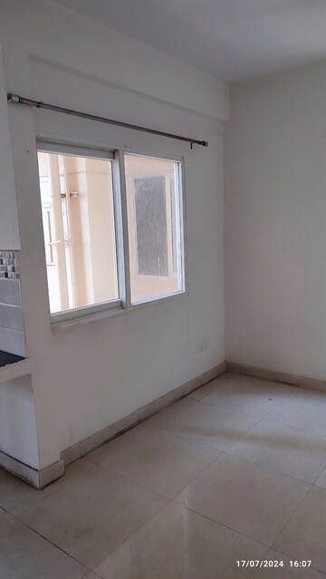 Furnished Amenities in 2 BHK Apartment at Signature Global Orchard Avenue, Sector 93 – for Sale