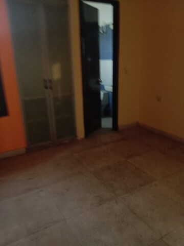 Room in 3 BHK Builder Floor at Sainik Colony – for Sale