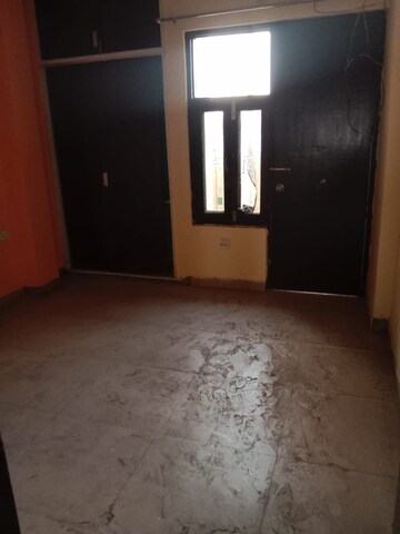 Room in 3 BHK Builder Floor at Sainik Colony – for Sale