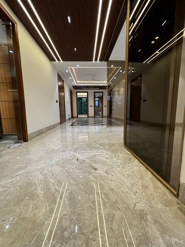 Building Lobby in 4 BHK Builder Floor at Sainik Colony – for Sale