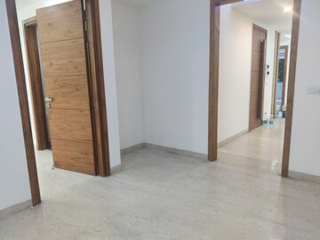 Room in 3 BHK Builder Floor at Birla Navya, Sector 63a – for Sale