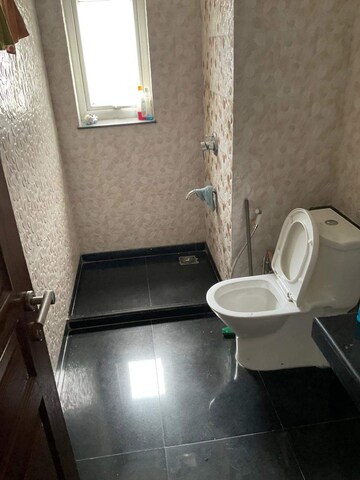 Bathroom in 3 BHK Apartment at Unitech Uniworld Gardens, Sector 47 – for Sale