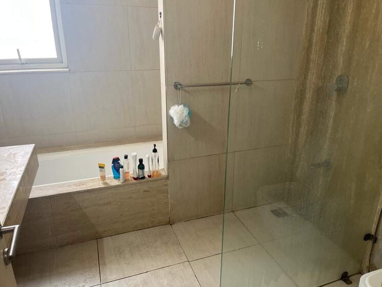 Bathroom, tata-primanti-executive-apartments 3 Bedroom 2185 Sq.Ft. Apartment In Sector 72 Gurgaon 7410128