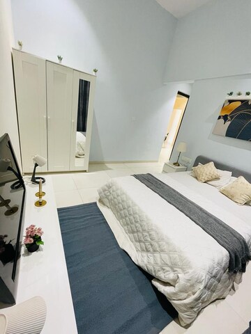 Bedroom in 2 BHK Apartment at Chembur – for Sale