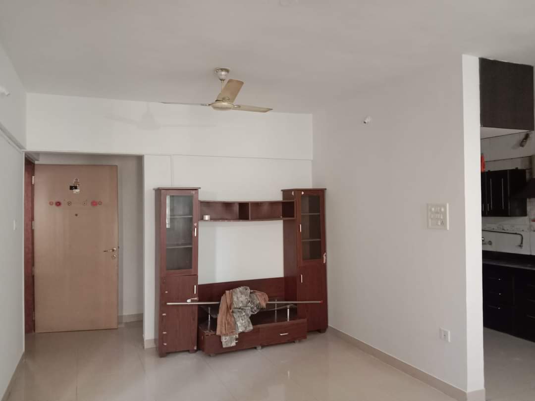 3 BHK Apartment For Rent in Magarpatta Sylvania Hadapsar Pune  7410317