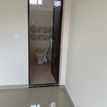 Bathroom in 3 BHK Villa at Kisan Path – for Sale
