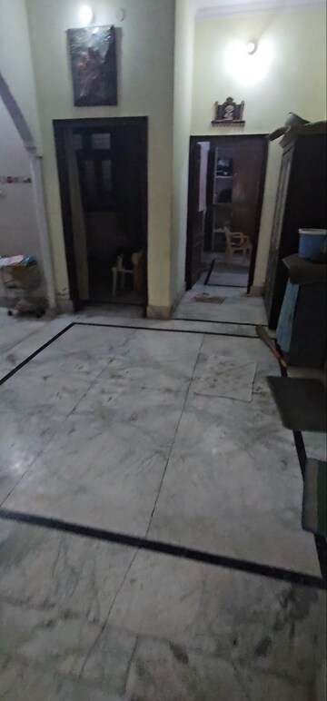 Parking in 4 BHK Independent House at New Shivalik Nagar – for Sale