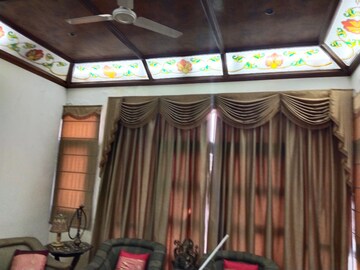 Bedroom in 6+ BHK Independent House at Sector 31 – for Sale