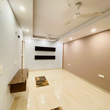 Furnished Amenities in 3 BHK Apartment at Sector 5, Dwarka – for Sale