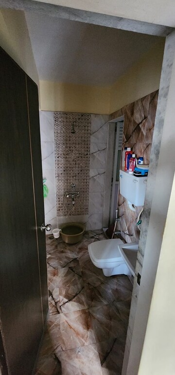 Bathroom in 1.5 BHK Apartment at Rosa Gardenia, Ghodbunder Road – for Sale