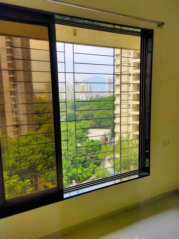 Room in 1 BHK Apartment at Hiranandani Estate, Ghodbunder Road – for Sale