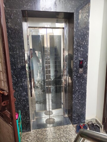 Building Lobby in 3 BHK Builder Floor at Sector 7 – for Sale