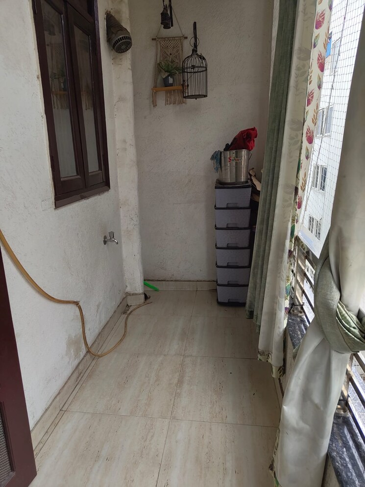 Balcony, sector 7 3 Bedroom 1100 Sq.Ft. Builder Floor In Sector 7 Gurgaon 7410943