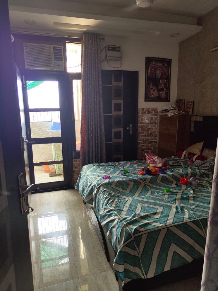 Bedroom, sector 7 3 Bedroom 1100 Sq.Ft. Builder Floor In Sector 7 Gurgaon 7410943