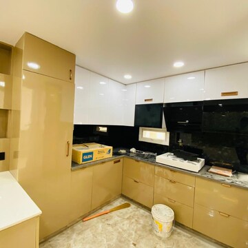 Team Area in 3 BHK Apartment at Sector 6, Dwarka – for Sale