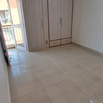 Room in 3 BHK Apartment at Sector 13, Dwarka – for Sale